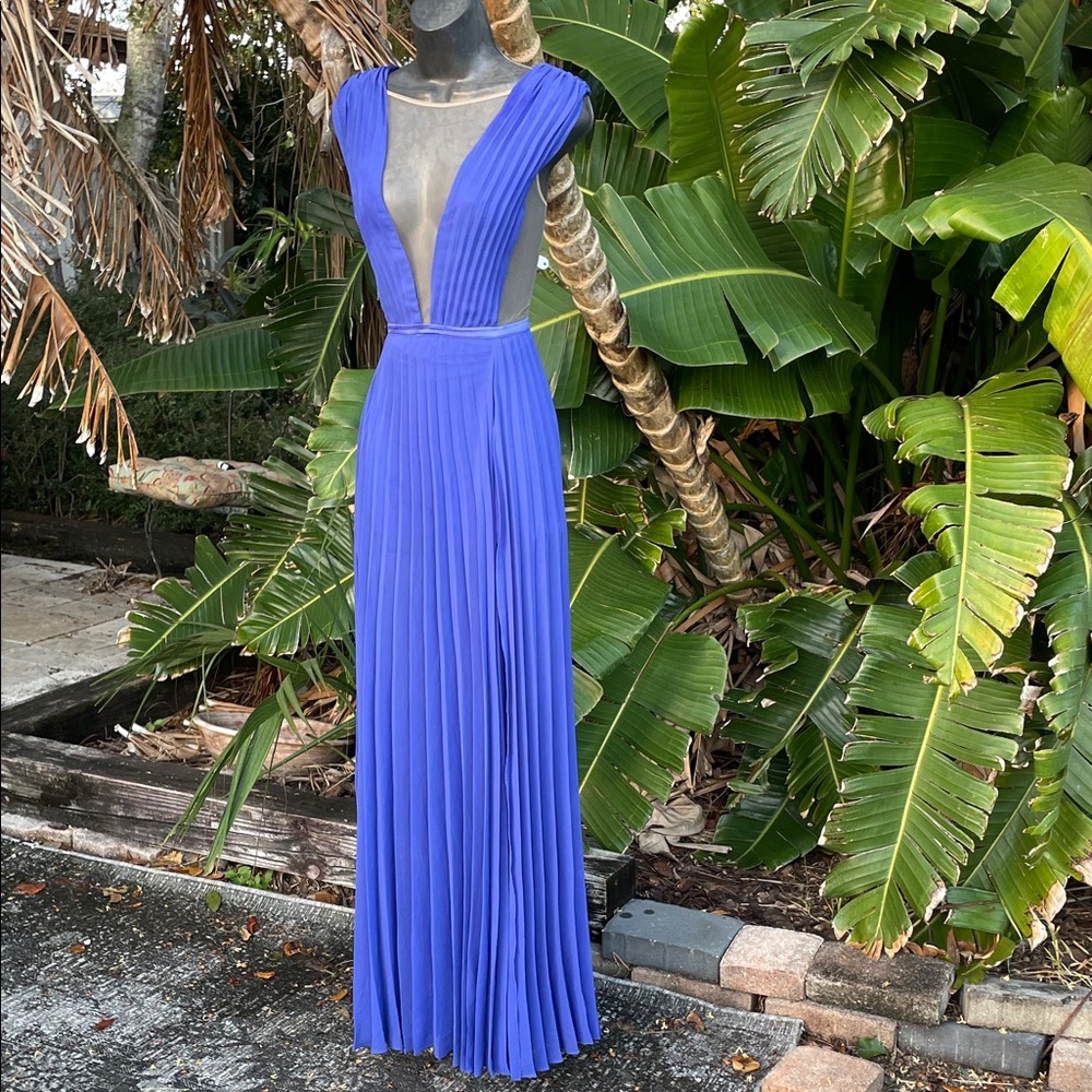 Bebe peekaboo, pleated mesh insert split front maxi dress - Picture 3 of 8